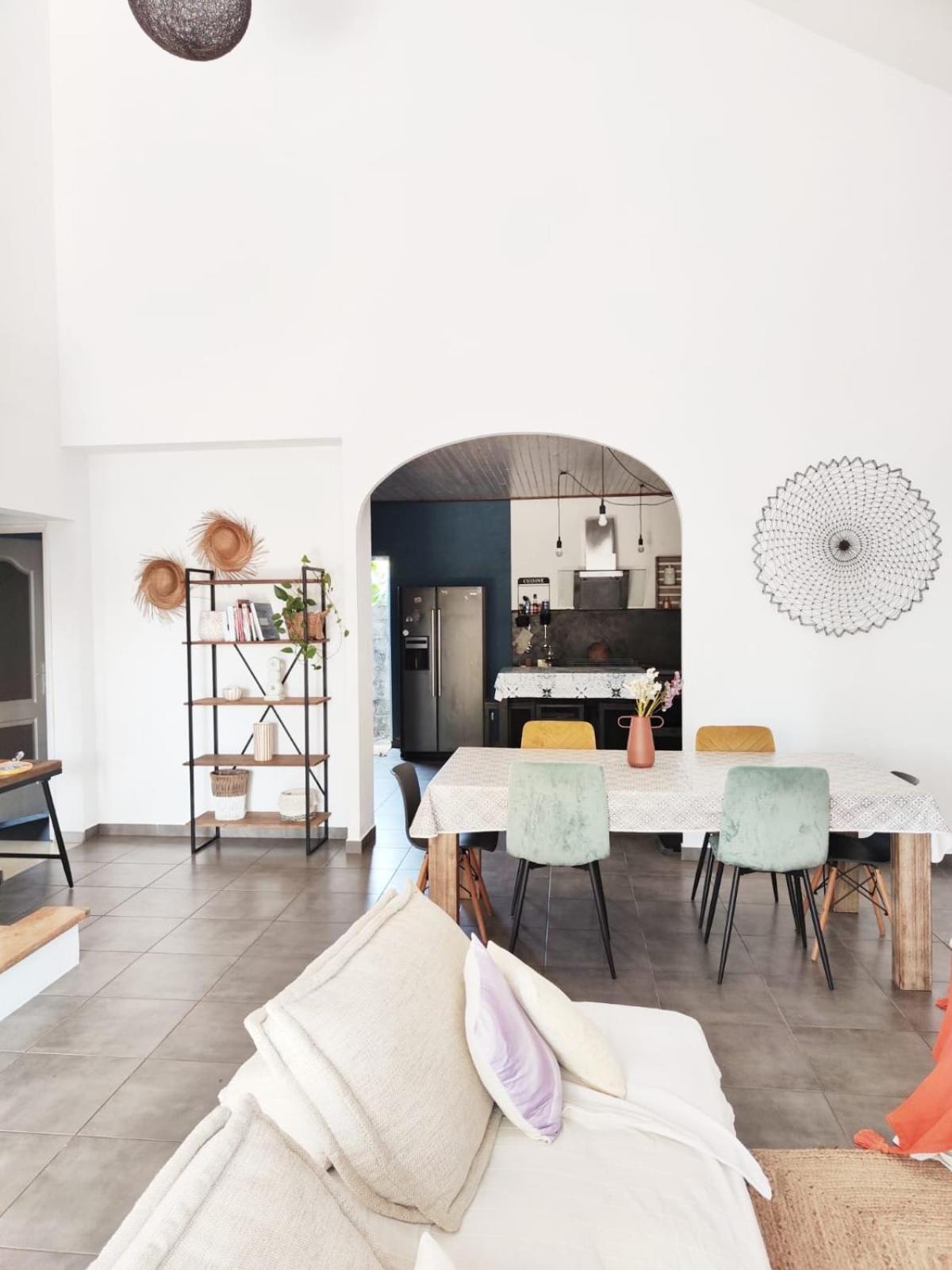 La case Germain Saint-André Extérieur photo